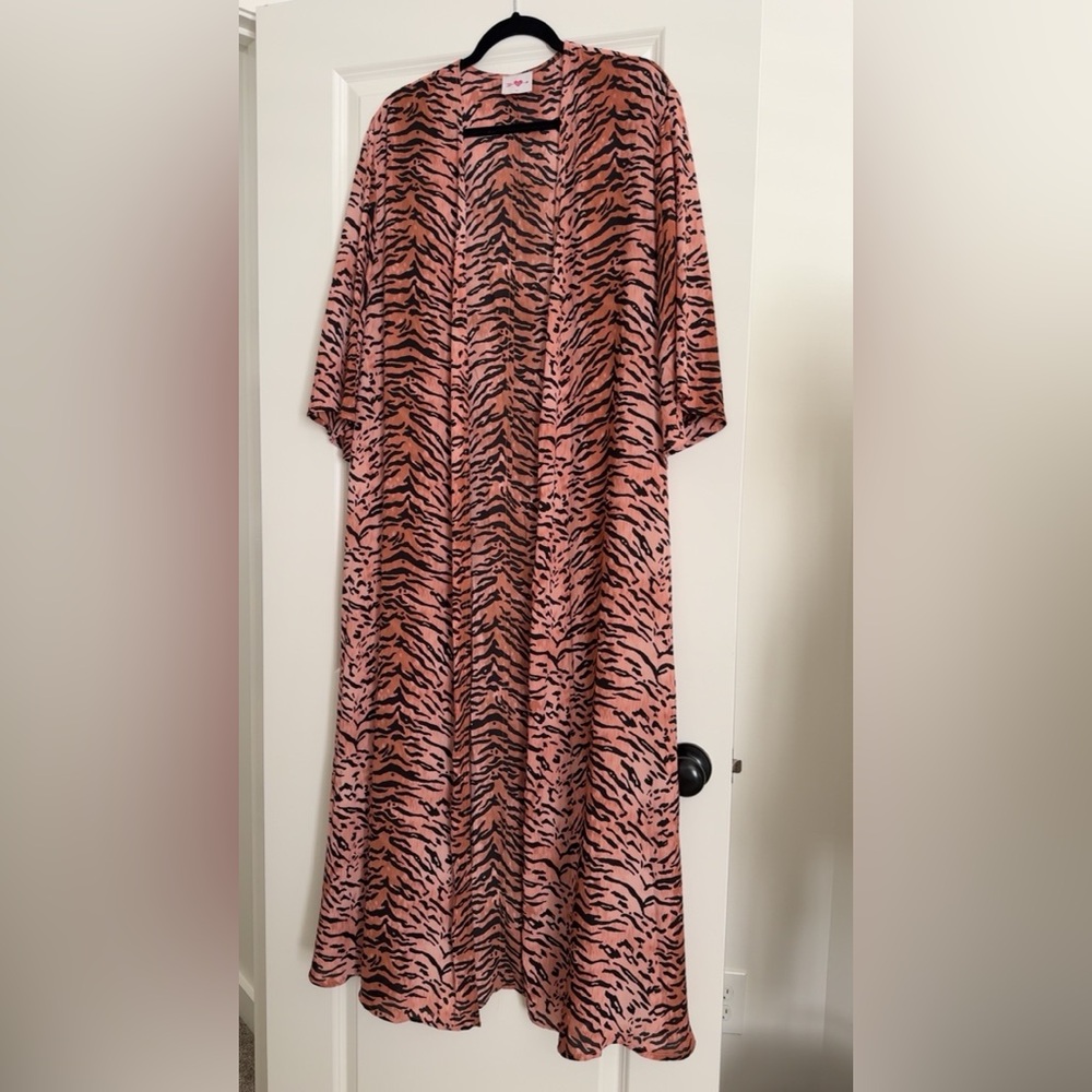 Buddy Love Alix Madi Length Duster/Kimono in Siberian Tiger, M/L - Picture 8 of 13